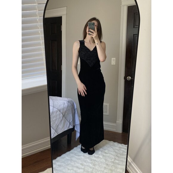 Vintage SAGAIE Paris Black Velvet Dress - Picture 1 of 9